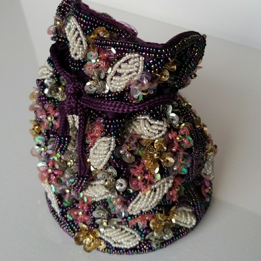 Mascotte Small Handbag Silk Purple Beads crafted - Picture 2 of 8